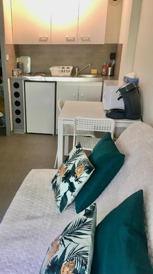 Superbe Studio Hyper Centre Proche Centre Hospitalier Appartement Maubeuge Buitenkant foto